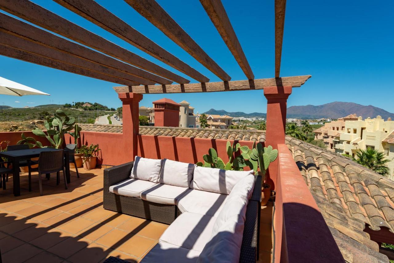 Апартаменты Colinas El Hacho 2320 Sea View Манилва Экстерьер фото